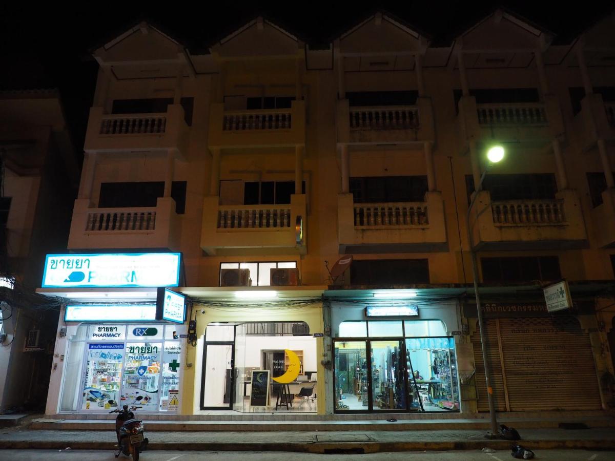 Prachan Hostel Thong Sala Exterior foto